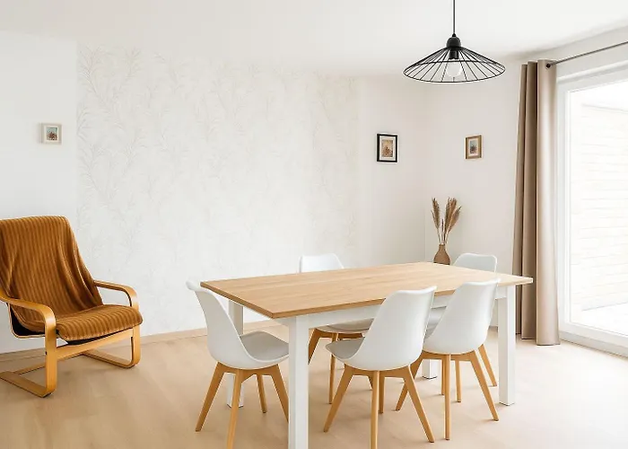 Dans Un Spacieux De 92m2 *